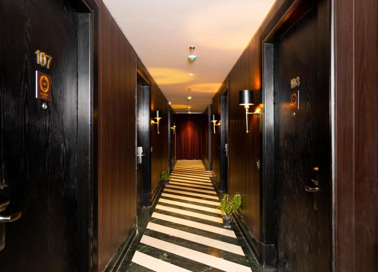 Foxoso Hotel, Delhi Airport Ню Делхи Екстериор снимка